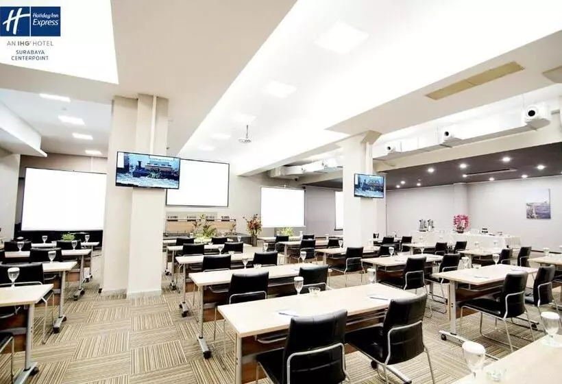 Fotos del hotel Holiday Inn Express Surabaya Centerpoint, An Ihg:  18