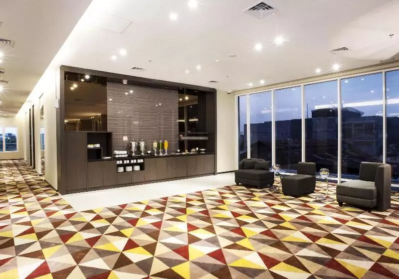 Fotos del hotel Holiday Inn Express Surabaya Centerpoint, An Ihg:  3