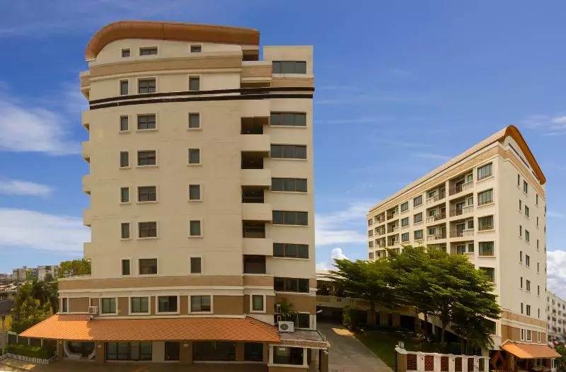 Fotos del hotel Lasalle Suites & Spa:  19