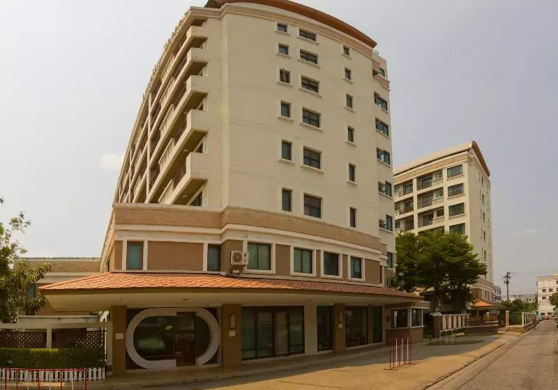 Lasalle Suites & Spa