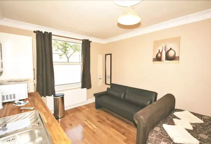 Fotos del hotel Central Studios Gloucester Road By Roomsbooked:  11