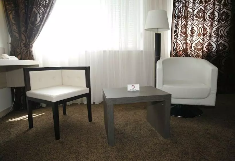 Fotos del hotel City:  8