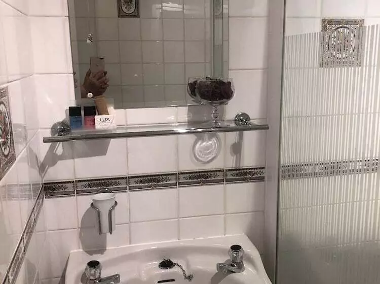 Fotos del hotel The Crown Lodge:  5