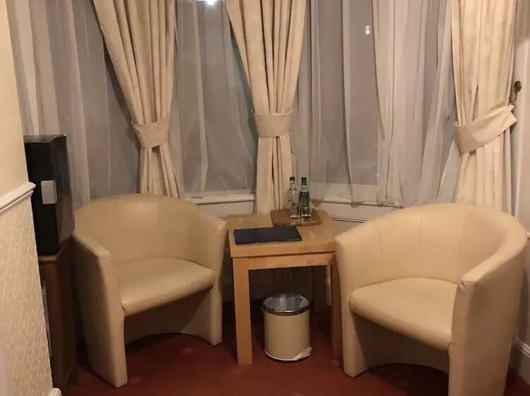 Fotos del hotel The Crown Lodge:  2