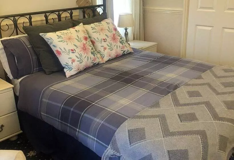 Fotos del hotel The Crown Lodge:  12