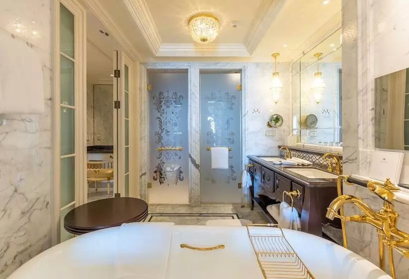 Fotos del hotel The Castle Hotel, A Luxury Collection Hotel, Dalian:  10