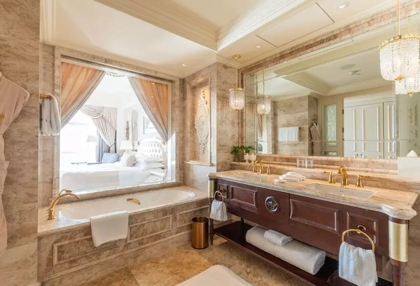 Fotos del hotel The Castle Hotel, A Luxury Collection Hotel, Dalian:  19