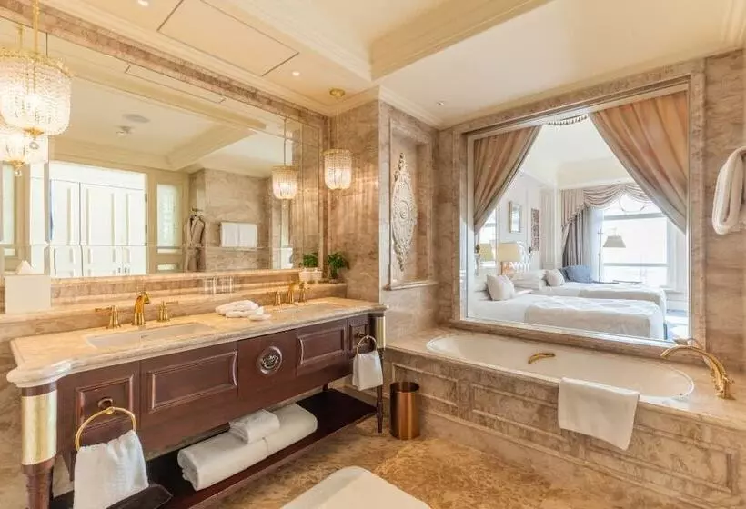 Fotos del hotel The Castle Hotel, A Luxury Collection Hotel, Dalian:  25