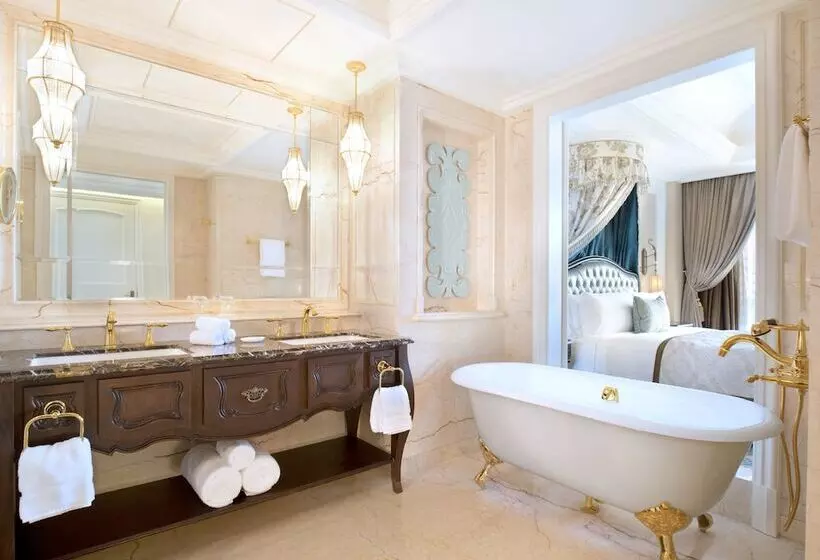 Fotos del hotel The Castle Hotel, A Luxury Collection Hotel, Dalian:  21