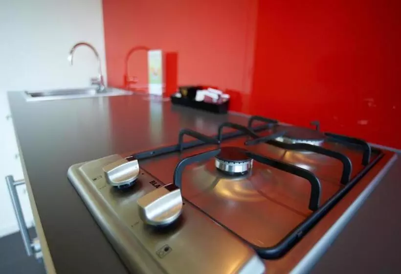 Fotos del hotel City Edge On Elizabeth Apartment:  3