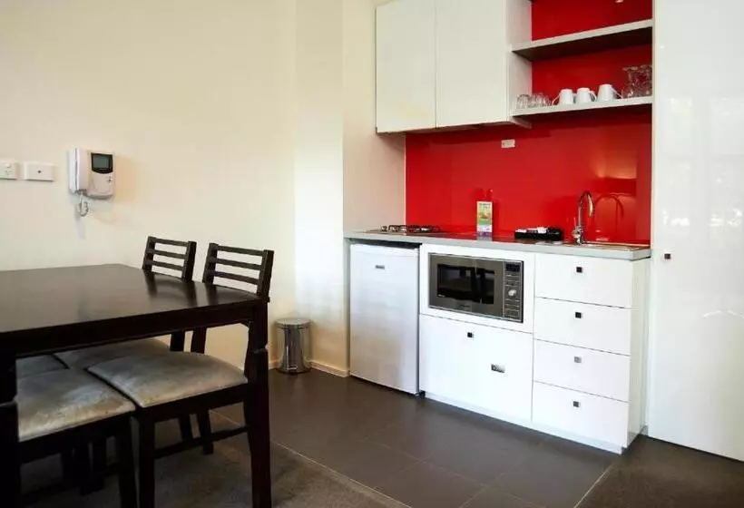 Fotos del hotel City Edge On Elizabeth Apartment:  7