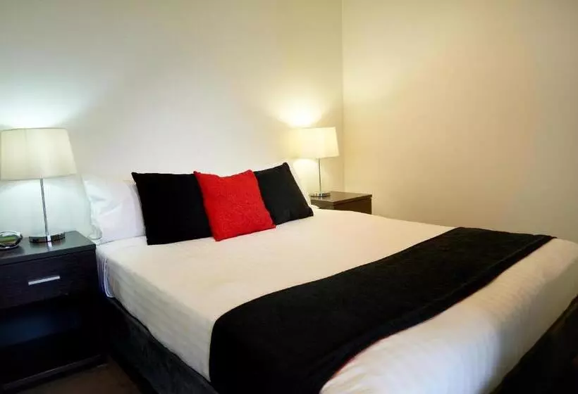 Fotos del hotel City Edge On Elizabeth Apartment:  6