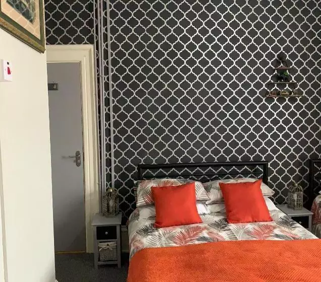 Fotos del hotel Hornby Villa 4*b&b Couples & Families Only:  11