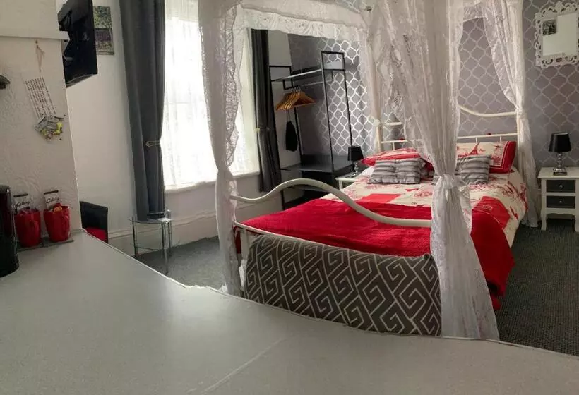 Fotos del hotel Hornby Villa 4*b&b Couples & Families Only:  19