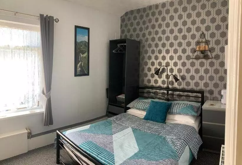 Fotos del hotel Hornby Villa 4*b&b Couples & Families Only:  14