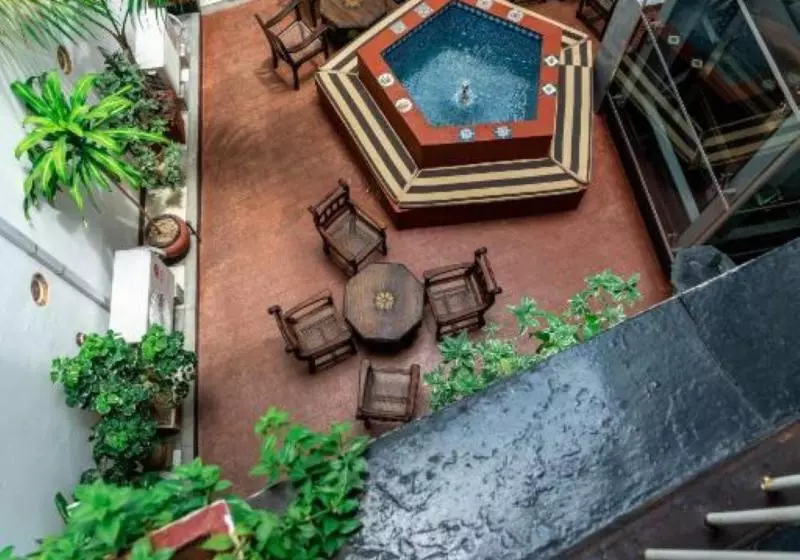 Fotos del hotel Dhow Palace:  16