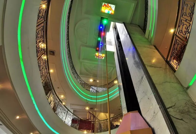 Fotos del hotel Solitaire Chandigarh:  11