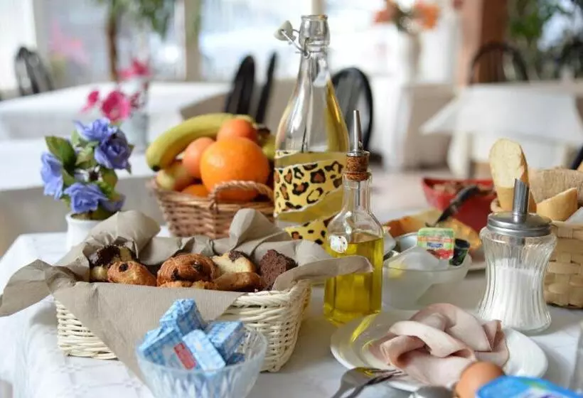 Fotos del hotel Acropolis:  3