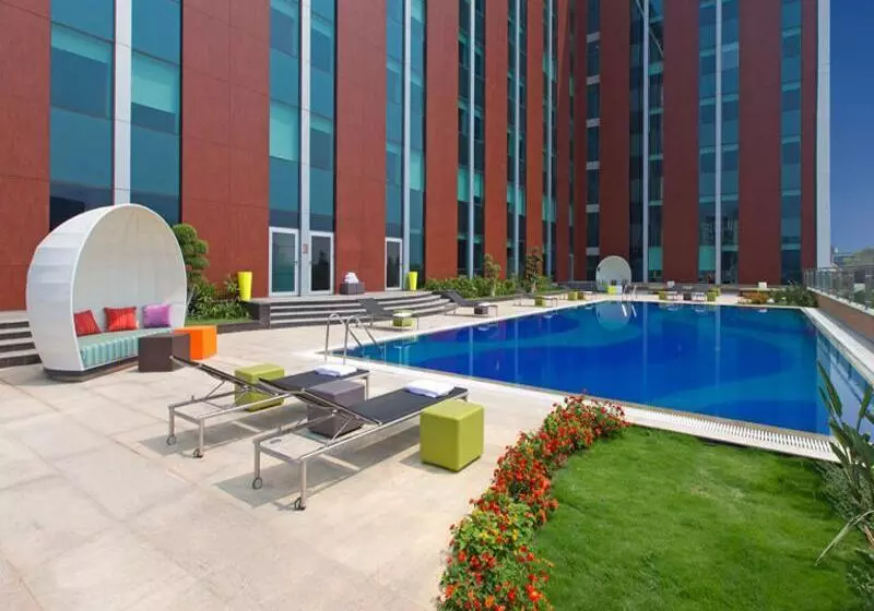 Fotos del hotel Aloft Bengaluru Cessna Business Park:  2