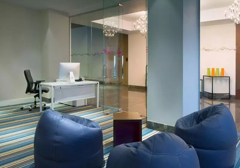 Fotos del hotel Aloft Bengaluru Cessna Business Park:  15