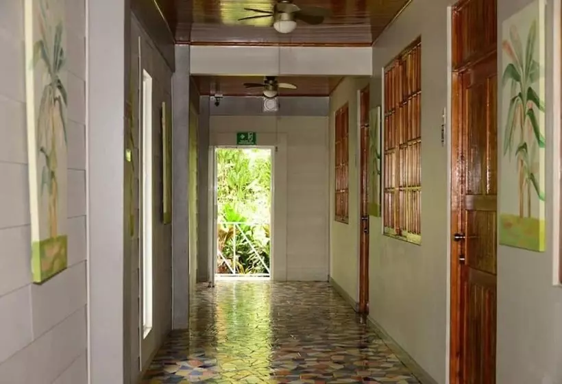 Fotos del hotel Plaza Yara:  2