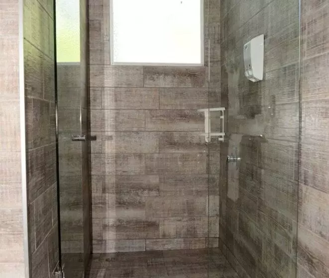 Fotos del hotel Plaza Yara:  13