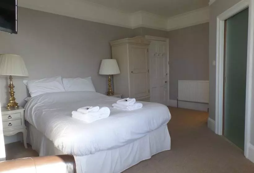 Bossiney House