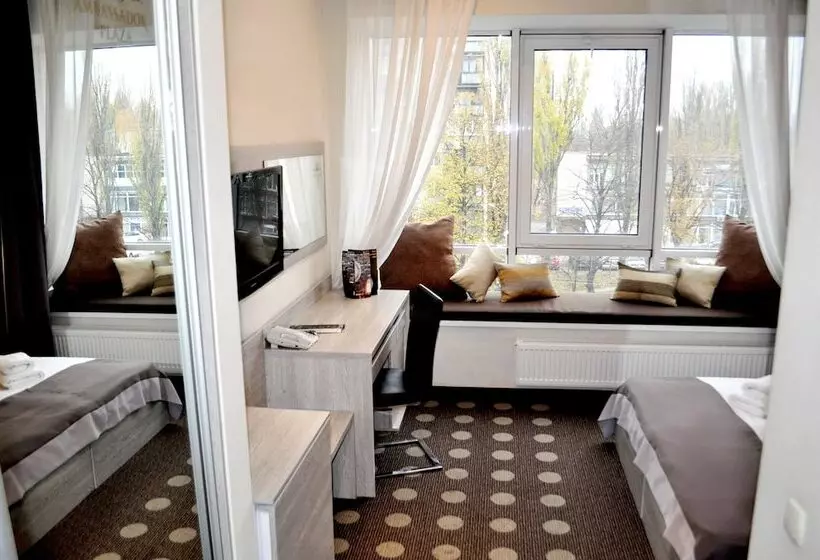 Fotos del hotel Ambassador Plaza:  20