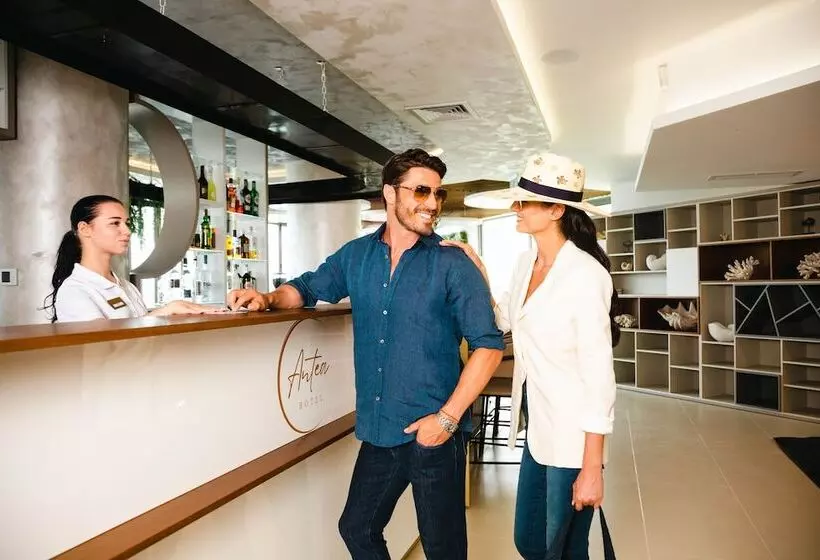 Fotos del hotel Coral Sozopol:  5