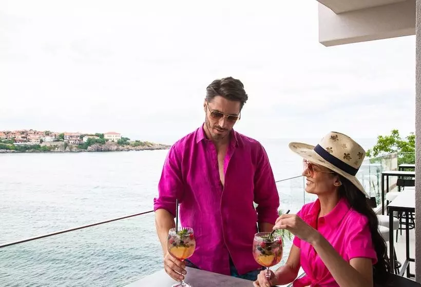 Fotos del hotel Coral Sozopol:  16