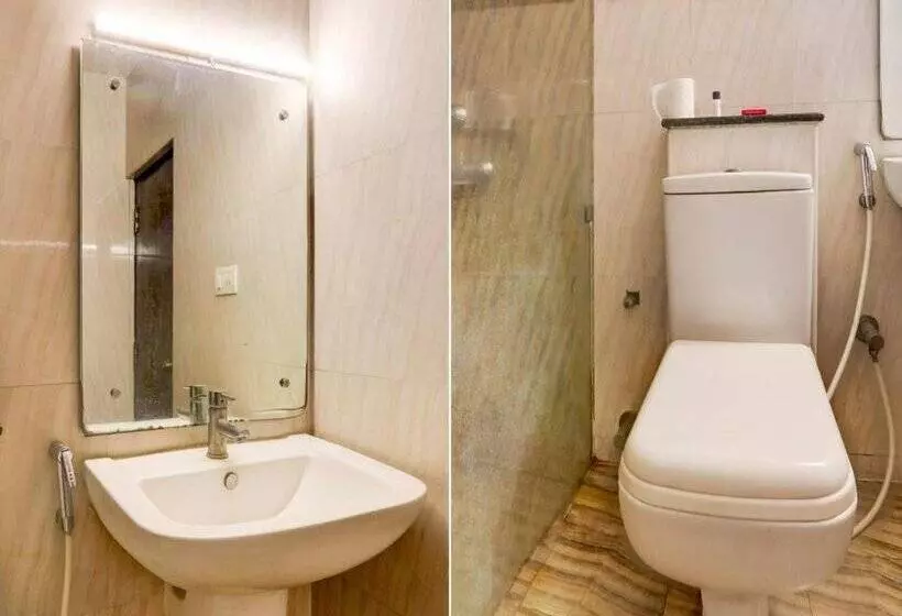 Fotos del hotel Capital O 918  Nera Regency:  18