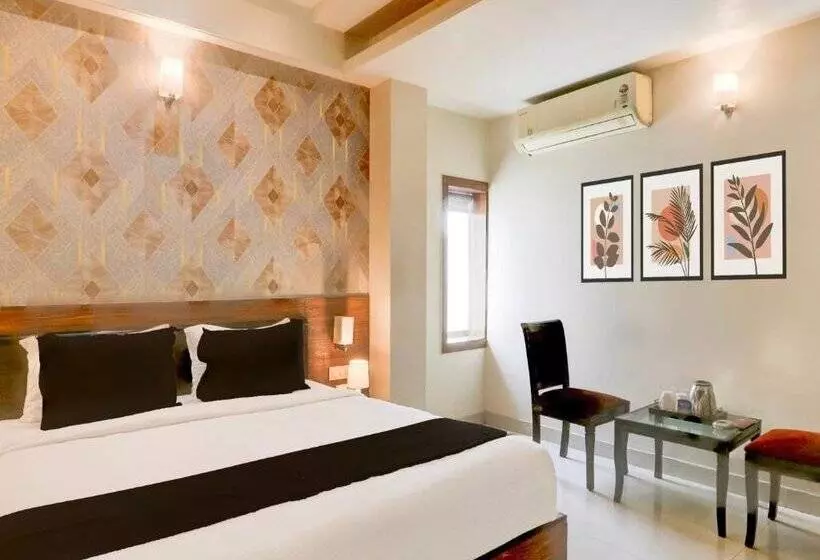 Fotos del hotel Capital O 918  Nera Regency:  19