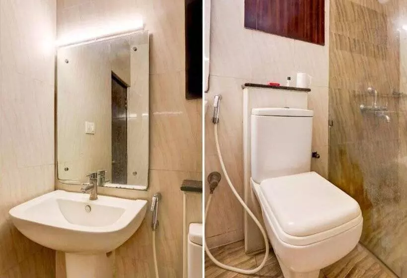 Fotos del hotel Capital O 918  Nera Regency:  15