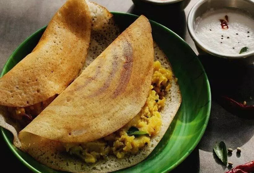 Fotos del hotel Capital O 918  Nera Regency:  11