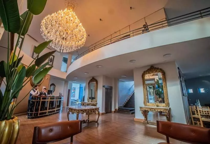 Fotos del hotel Versalles Suites Puerto Montt:  3