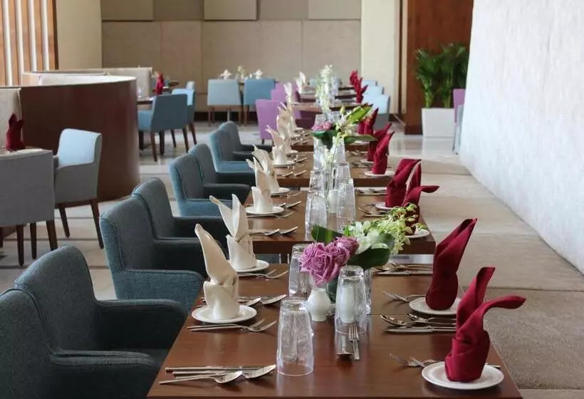 Fotos del hotel Holiday Inn Jeddah Gateway, An Ihg:  3