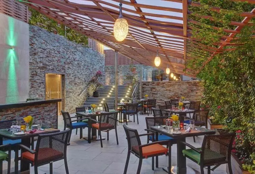 Fotos del hotel Holiday Inn Jeddah Gateway, An Ihg:  4