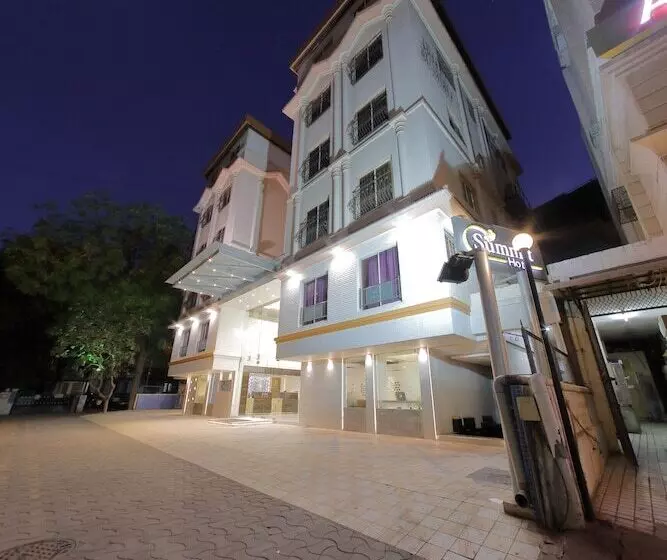 Fotos del hotel Fab Summit:  11