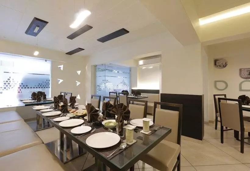 Fotos del hotel Fab Summit:  6