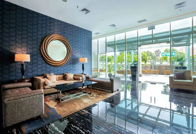 Holiday Inn Express Jakarta International Expo, An Ihg