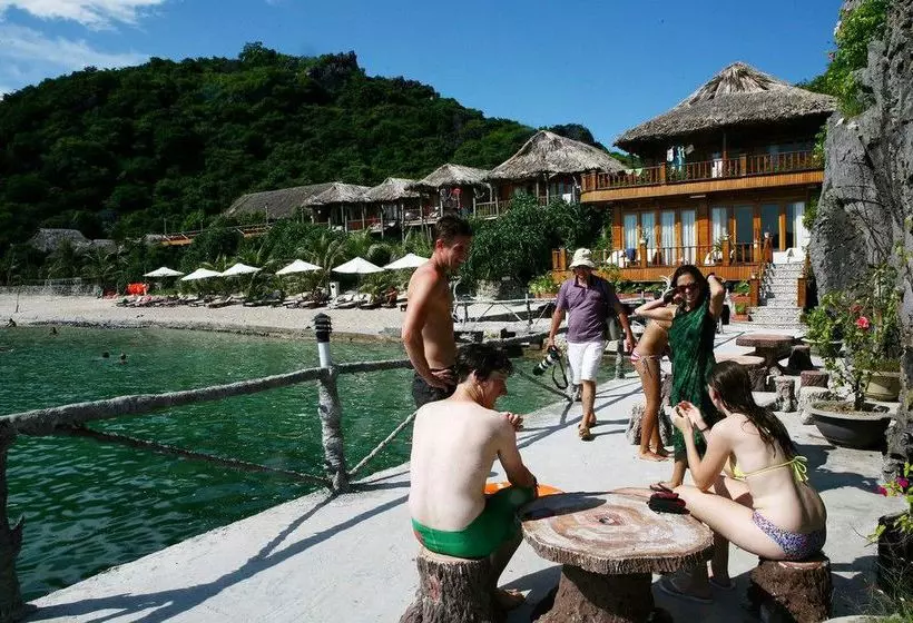 Fotos del hotel Monkey Island Resort:  1