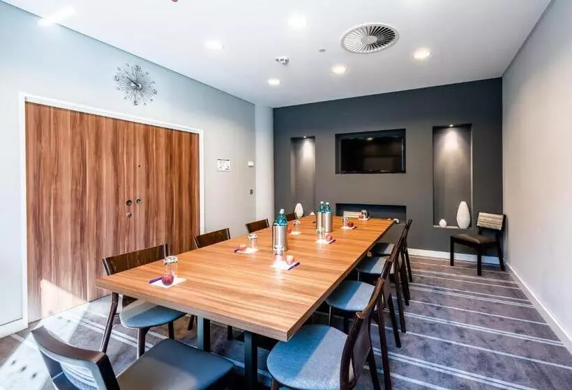 Fotos del hotel Premier Inn Düsseldorf City Ost Hotel:  6