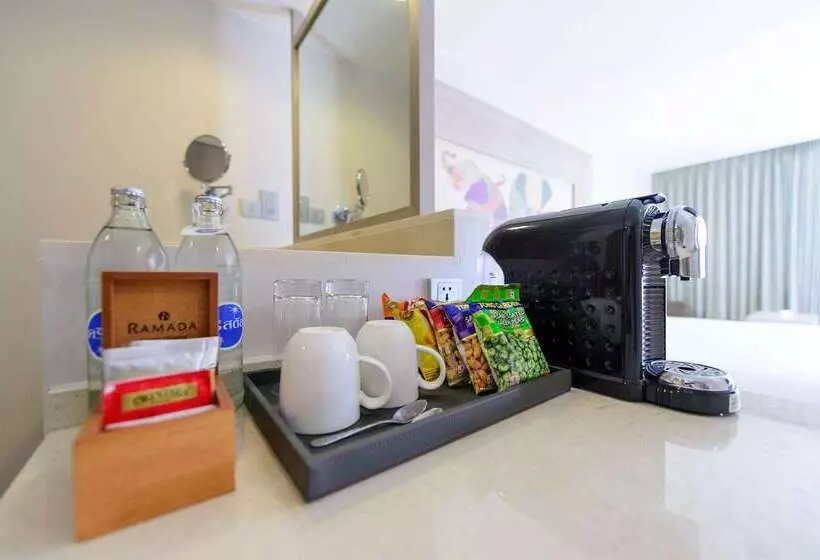 Fotos del hotel Ramada By Wyndham Phuket Deevana Patong:  13