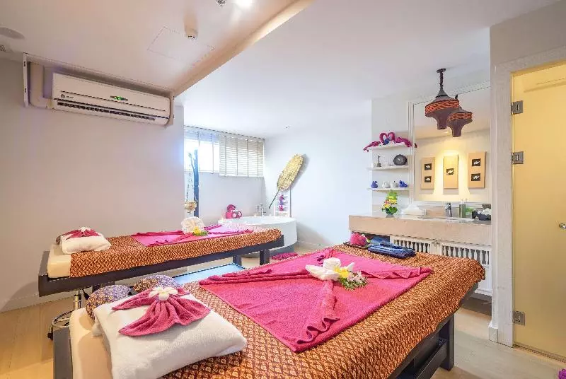 Fotos del hotel Ramada By Wyndham Phuket Deevana Patong:  7