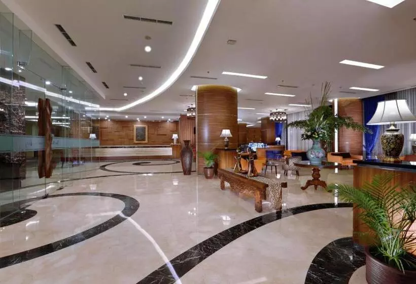 Fotos del hotel The Alana Yogyakarta  And Convention Center:  4