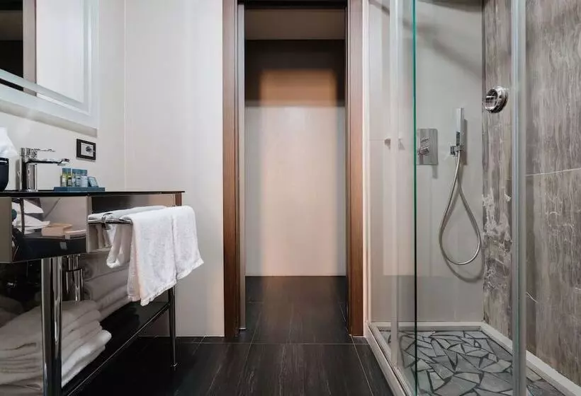 Fotos del hotel Mood Suites Tritone:  3