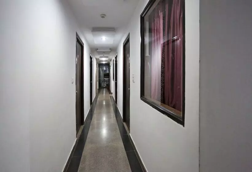 Fotos del hotel Capital O 9367  Galaxy:  13