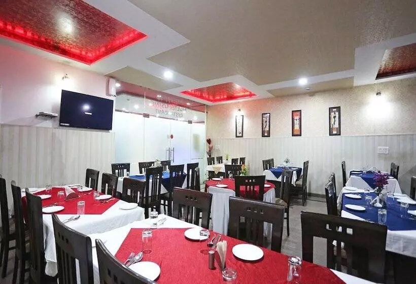 Fotos del hotel Capital O 9367  Galaxy:  11