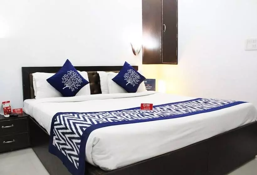 Fotos del hotel Capital O 9367  Galaxy:  12