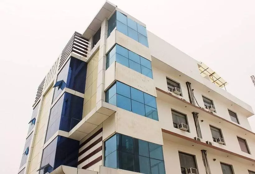 Fotos del hotel Capital O 9367  Galaxy:  7